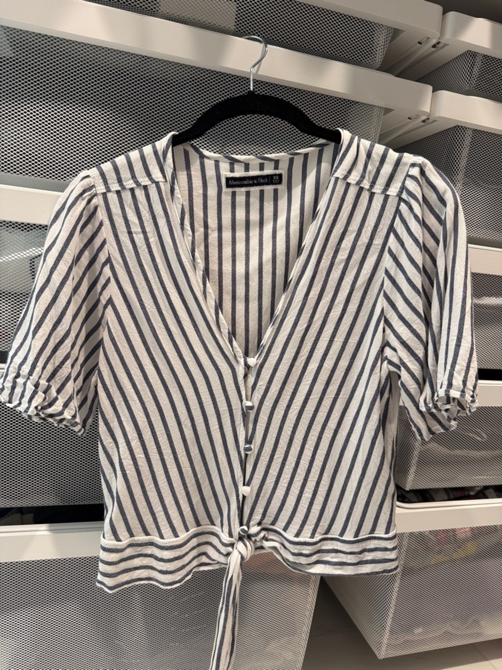 Abercrombie & Fitch Striped White And Blue Tie-Front Women’s Top Blouse XS
